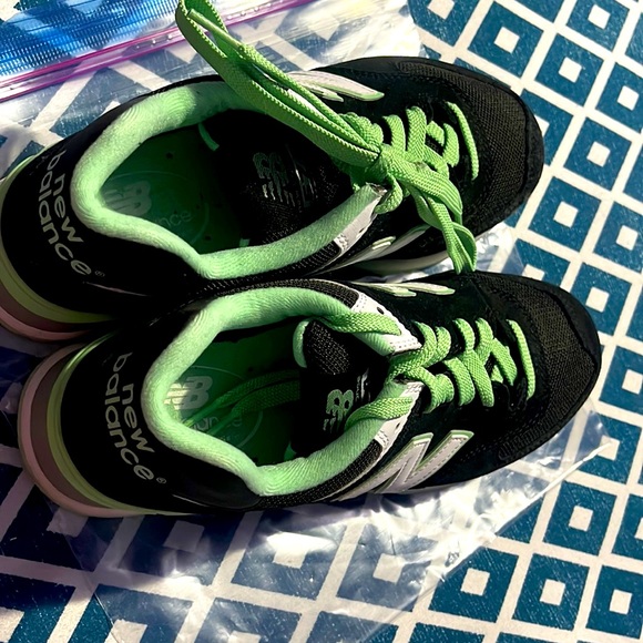 Used twice New Balance WL574CPC in black/with green trim - Picture 1 of 6